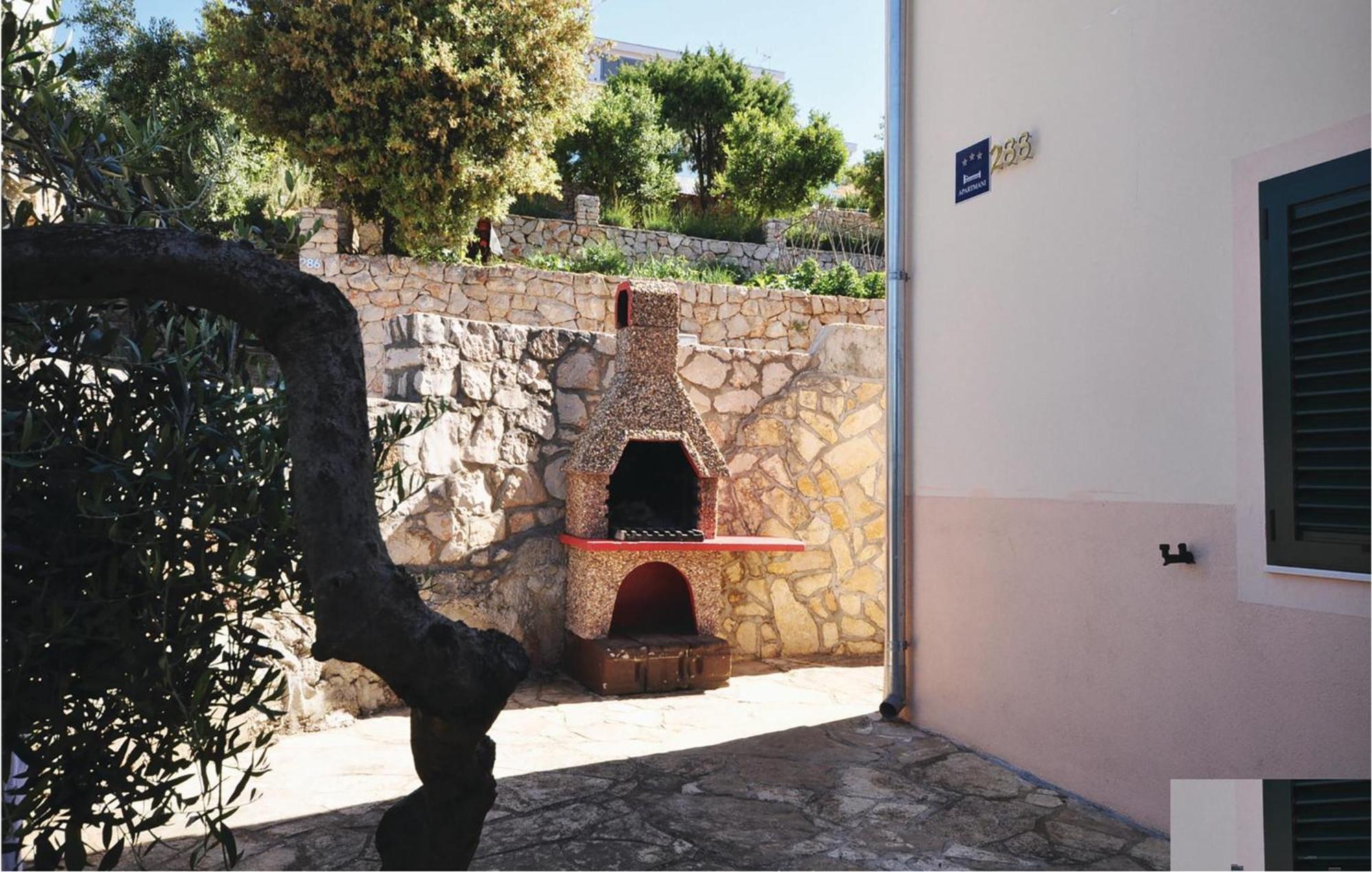 Gorgeous Apartment In Tisno With Kitchen מראה חיצוני תמונה